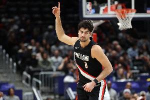 球队核心！阿夫迪亚18中7拿下25分8板5助 罚球11中9