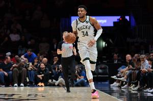 名记：外界人士认为雄鹿已经错过了交易字母哥的最佳时机！