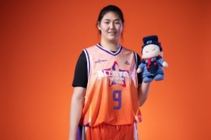 一大波定妆照来袭！第一弹——WCBA北区星锐队！