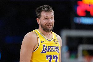 得分大杀器！东契奇近5场比赛最低得到30分 场均砍下43.4分