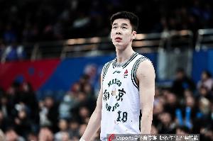 毫无状态！郭昊文半场6中0&三分3中0 出战15分钟正负值-19