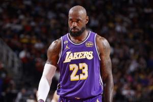 这可是41岁的背靠背啊！詹姆斯背靠背第二战砍19分15板10助三双！