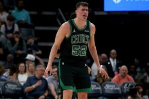 马祖拉：加尔扎本场在攻防两端都表现出色 他发挥了自己的优势