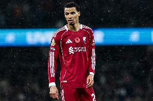 队报：埃基蒂克伤情应该不严重，大概率不会影响他入选法国队