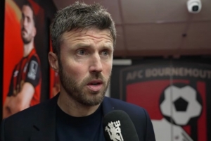 卡里克：在少打一人情况下我们仍控制了比赛，这是一个积极的亮点