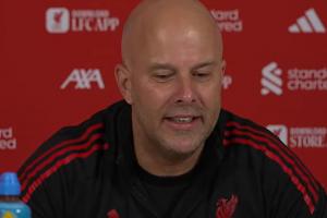 斯洛特：萨拉赫伤了，踢布莱顿上不了，本月也去不了国家队了