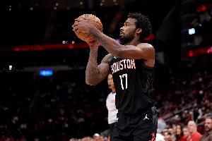 那是相当高兴！伊森终结自己连续7场不进三分纪录 这7场21中0