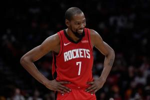 乌度卡：很多球队不想换防到杜兰特 所以他有时会充当诱饵