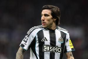 记者：托纳利因伤无缘出战桑德兰，后者多名球员身体检查出现问题