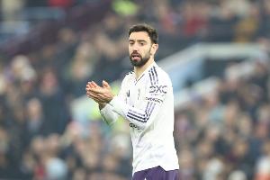 破门+造乌龙，曼联官方：B费当选战平伯恩茅斯队内最佳球员