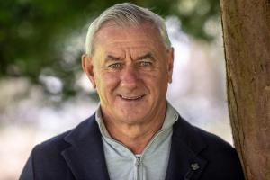 64岁伊恩·拉什：去年的严重哮喘我以为完蛋了 现在我最好立遗嘱