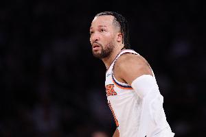 没手感！布伦森19投7中拿到17分5板8助 三分6中1