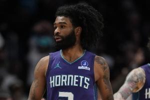 连场刷新黄蜂生涯新高！科比·怀特5记三分拿下27分3板5助