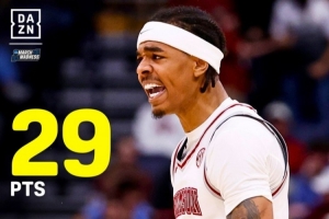 热门秀菲隆砍29分8板7助率队取胜 队友盛赞其打球像亚历山大