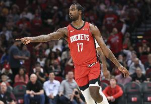 尼克·杨：伊森脑子有问题 整个三月三分一个不进还每场投四五个