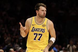 A·史密斯：我们别无选择 东契奇就是MVP的有力竞争者