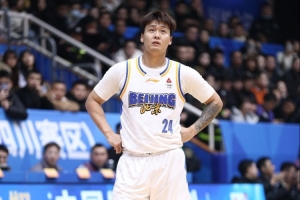 媒体人：杰曼缺阵 球权分配反更合理 赵睿主攻陈盈骏组织分工清晰