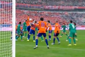 京鲁战漏判点球！本轮中超裁判公布，无麦麦提江和唐顺齐