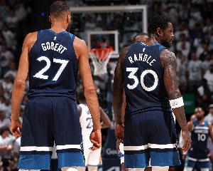 可惜最后连丢5分输球！爱德华兹缺战&森林狼全队发挥六人上双