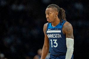 道苏姆：篮板卡位拼抢只取决于努力程度 我们需要做得更好