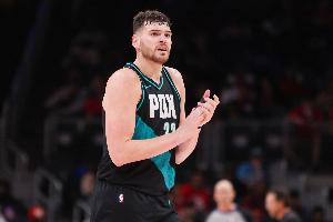 难救主！克林根13中7拿到18分13板 三分7中4