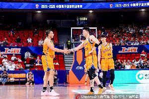 新民晚报：这两桩好事，上海男篮都要！